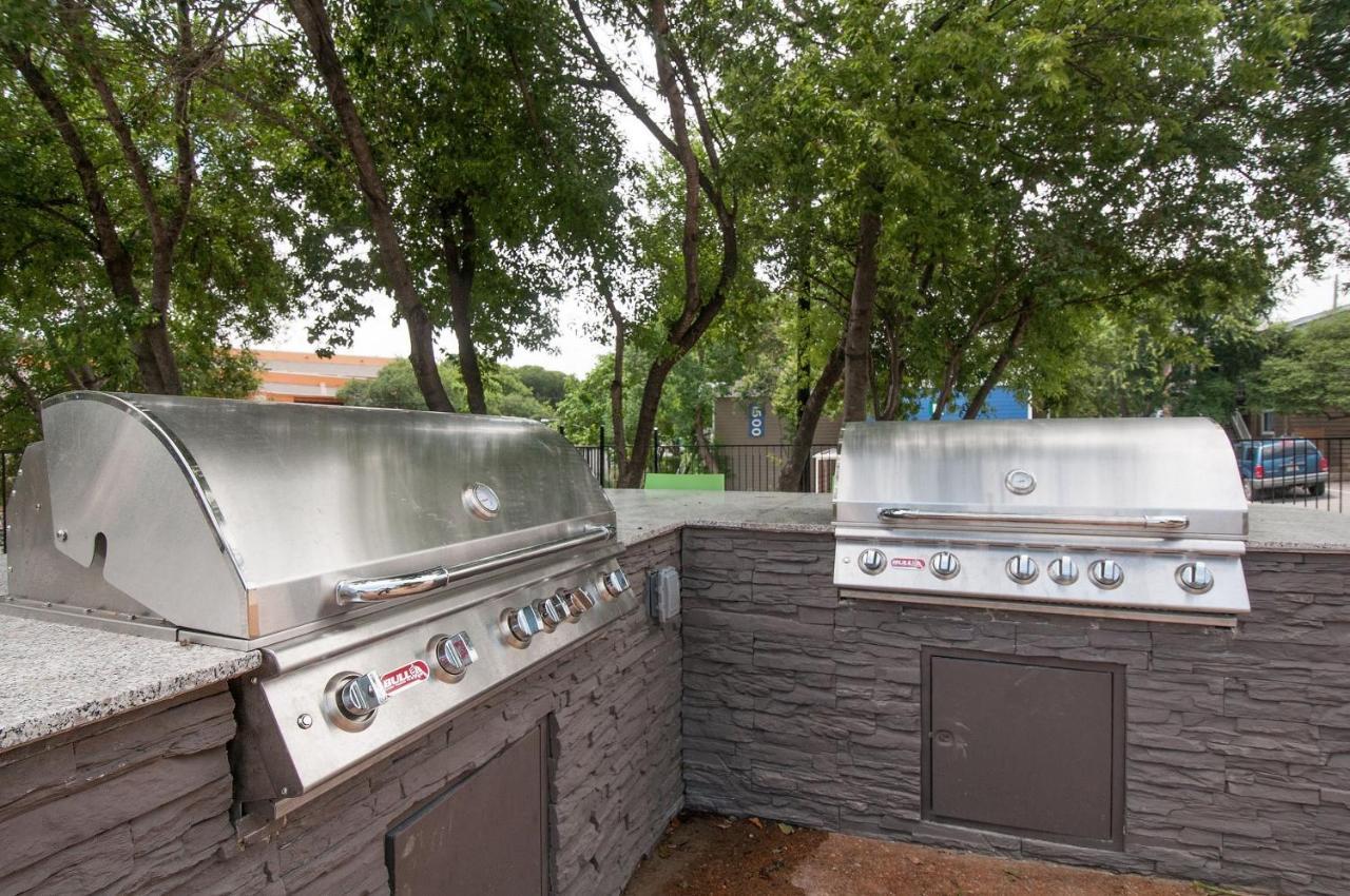Efficiency 2Br King Bed Suites Next To Downtown Austin Esterno foto