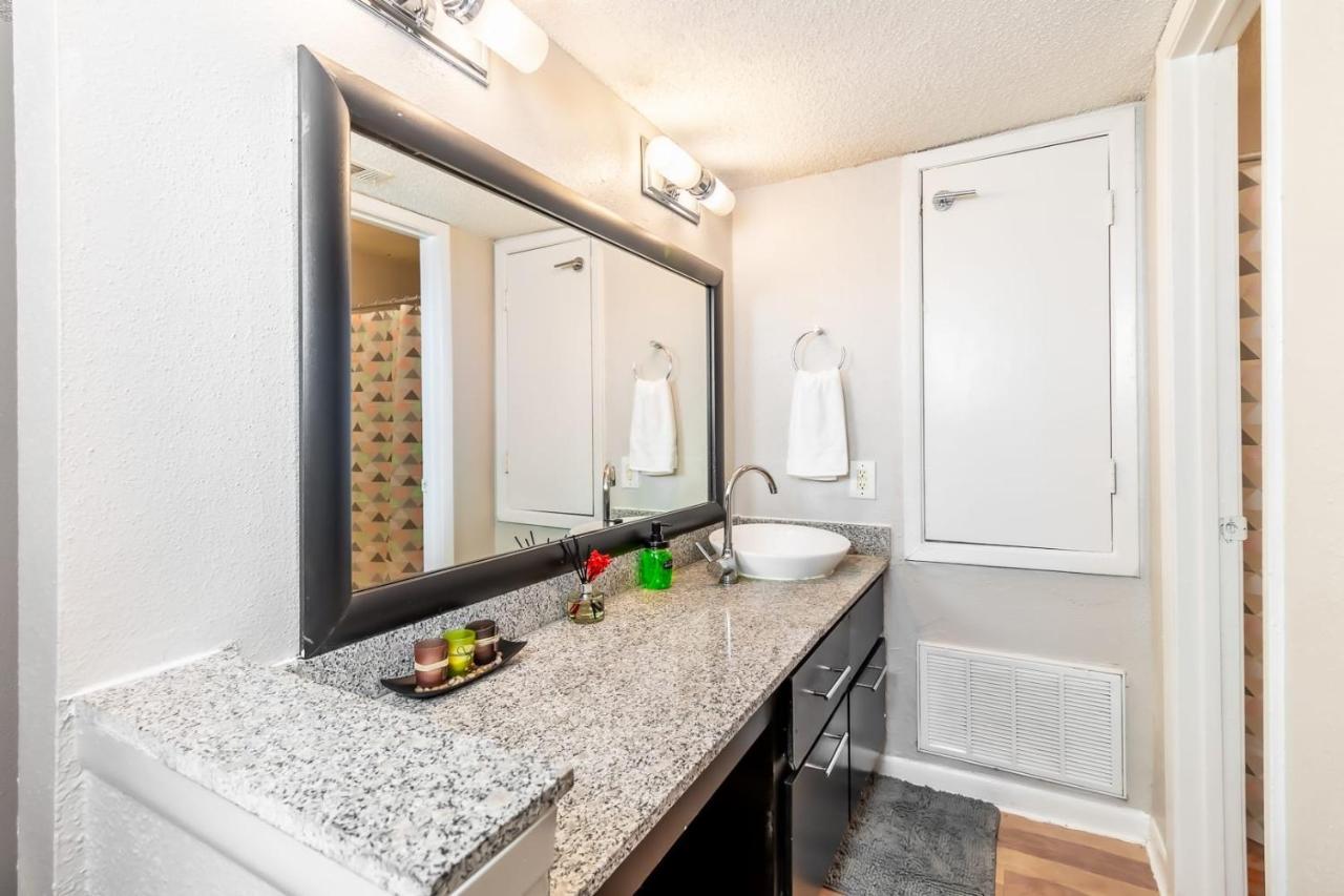 Efficiency 2Br King Bed Suites Next To Downtown Austin Esterno foto